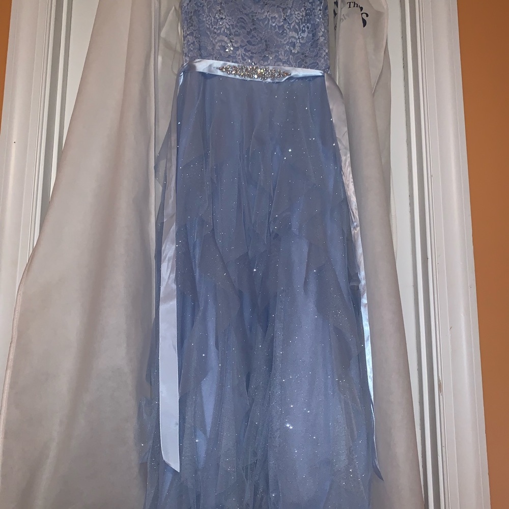 Beautiful Cinderella blue prom dress - Picture 5 of 6